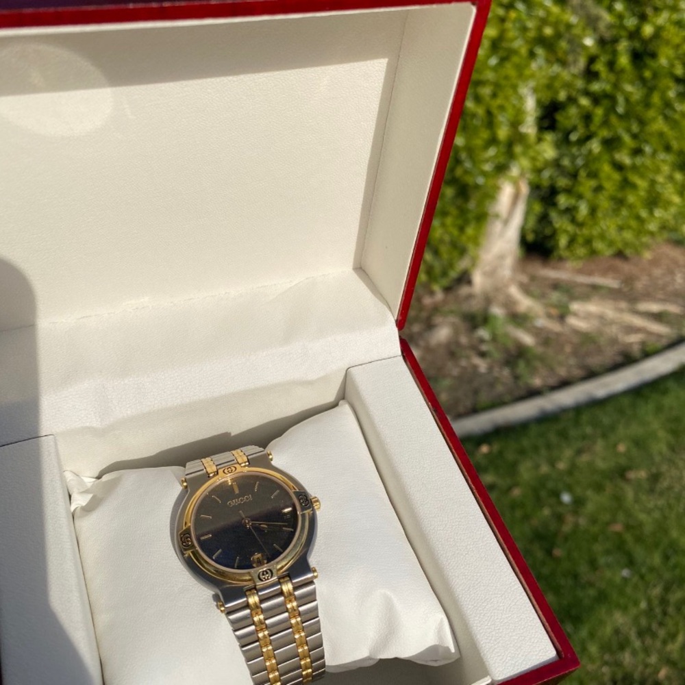 Gucci unisex Watch for women